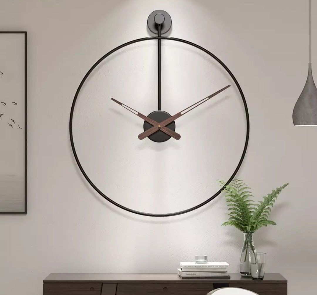 Paris Luxury Metal Clock - Image 2