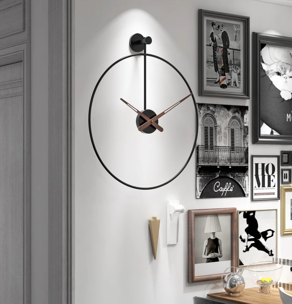 Paris Luxury Metal Clock - Image 4
