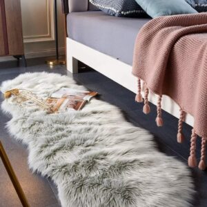 Picasso Luxury Fur Rug